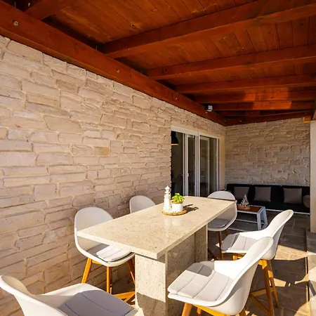 My Dalmatia - Gajser With Private Swimming Pool Holiday home Vir