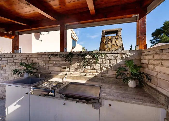 My Dalmatia - Gajser With Private Swimming Pool