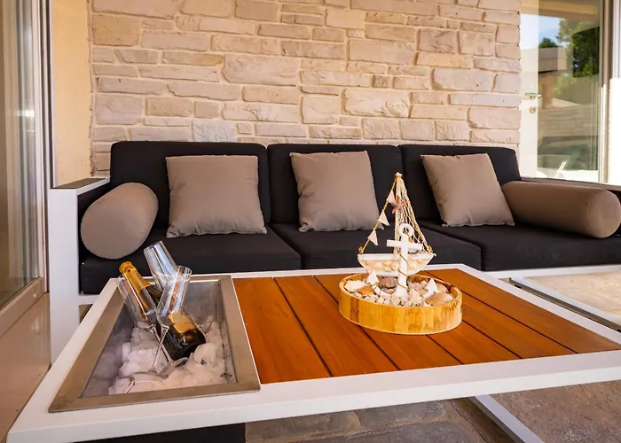 My Dalmatia - Gajser With Private Swimming Pool *