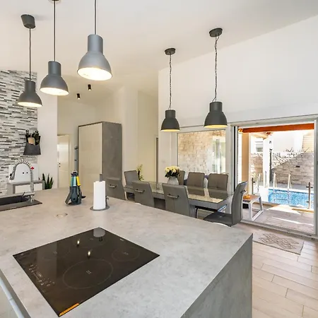 Dom wakacyjny My Dalmatia - Gajser With Private Swimming Pool *