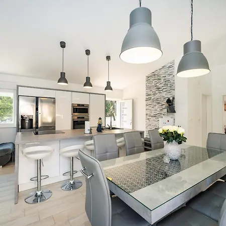 My Dalmatia - Gajser With Private Swimming Pool *