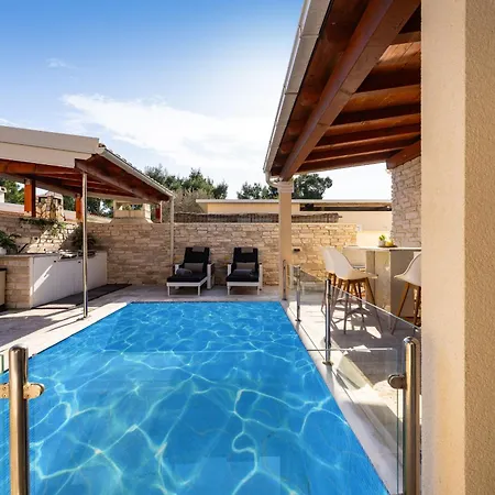 My Dalmatia - Gajser With Private Swimming Pool * Vir