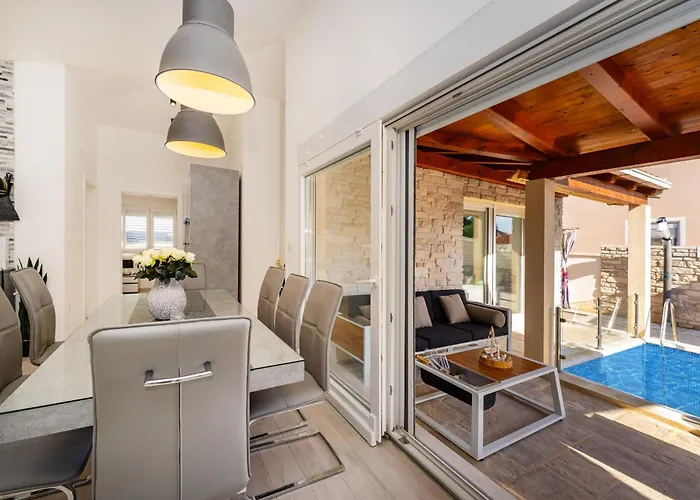 My Dalmatia - Gajser With Private Swimming Pool 维尔