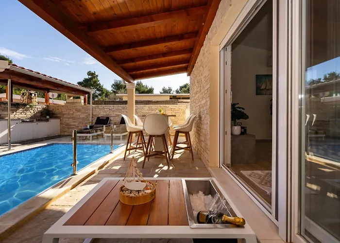 My Dalmatia - Gajser With Private Swimming Pool